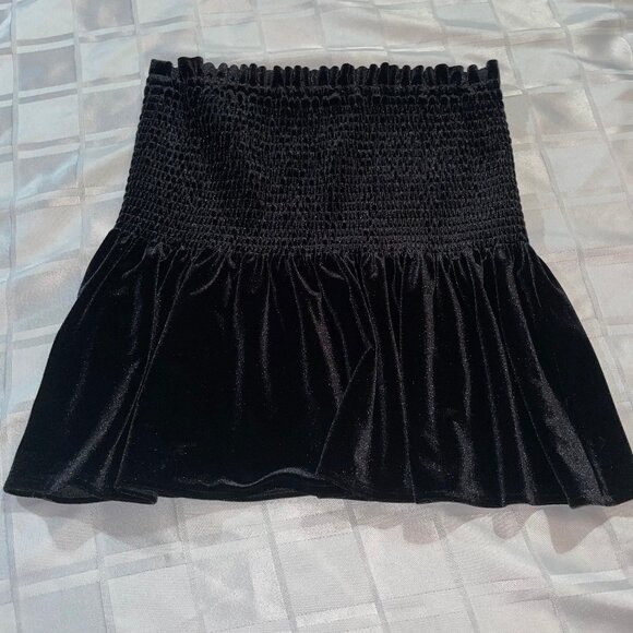 π Bundle Deal: 4 for $20! π Zara flirty velvet skirt M - Picture 10 of 10